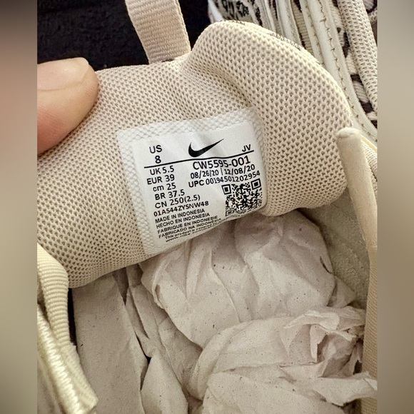 ***NEW*** Nike Women's Leopard Print Sneakers - Picture 6 of 6